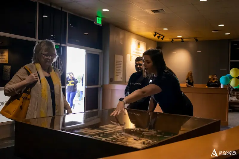 staff showing designs